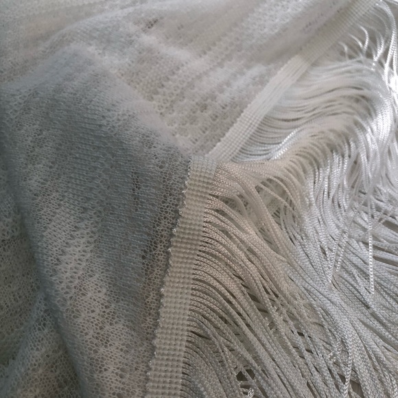 H&M SEE-THROUGH FRINGE TOP WHITE - Picture 3 of 4